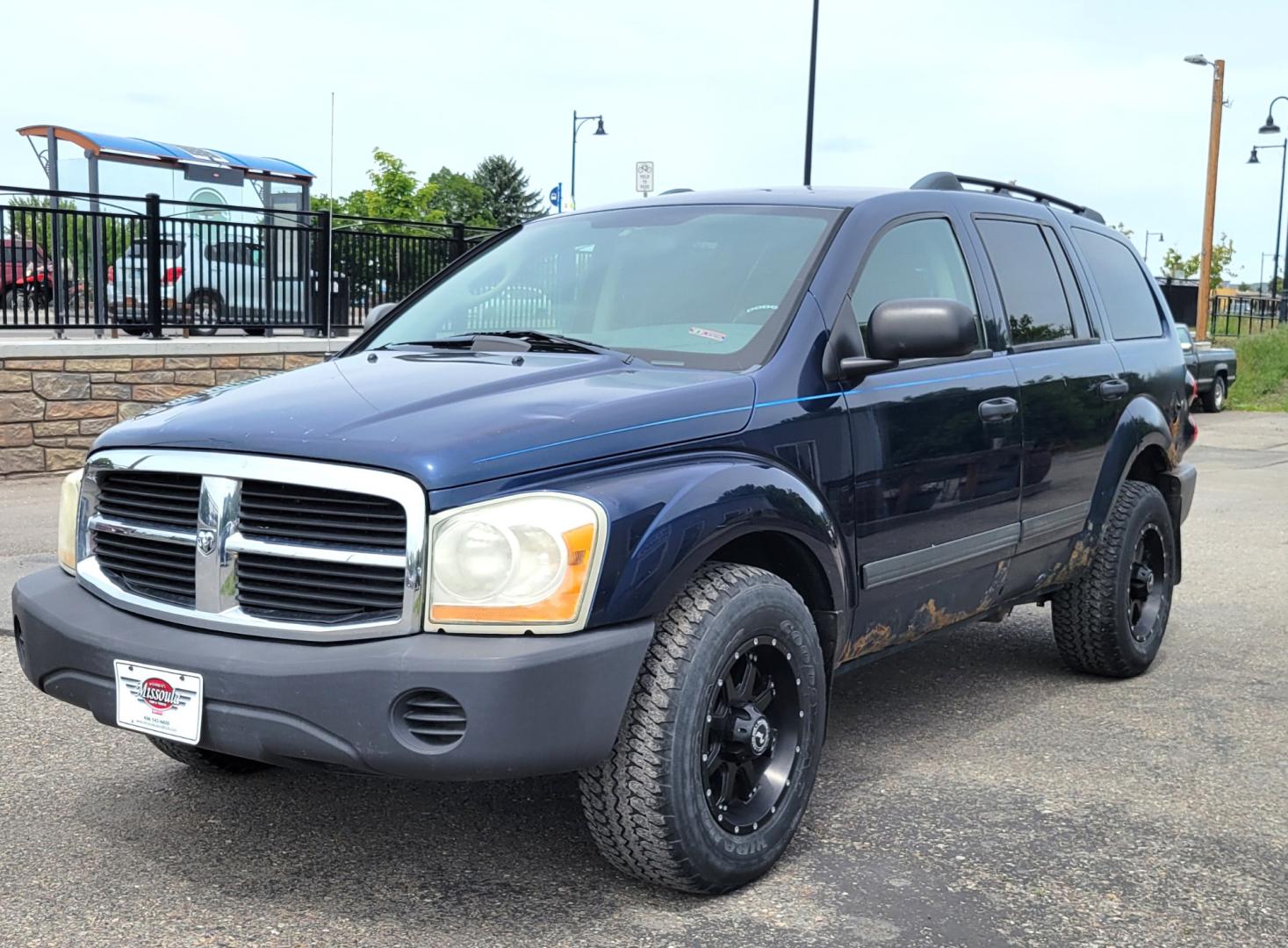 2005 Blue /GrAY Dodge Durango ST (1D4HB38N05F) with an 4.7L V8 engine, Automatic transmission, located at 450 N Russell, Missoula, MT, 59801, (406) 543-6600, 46.874496, -114.017433 - Photo#3